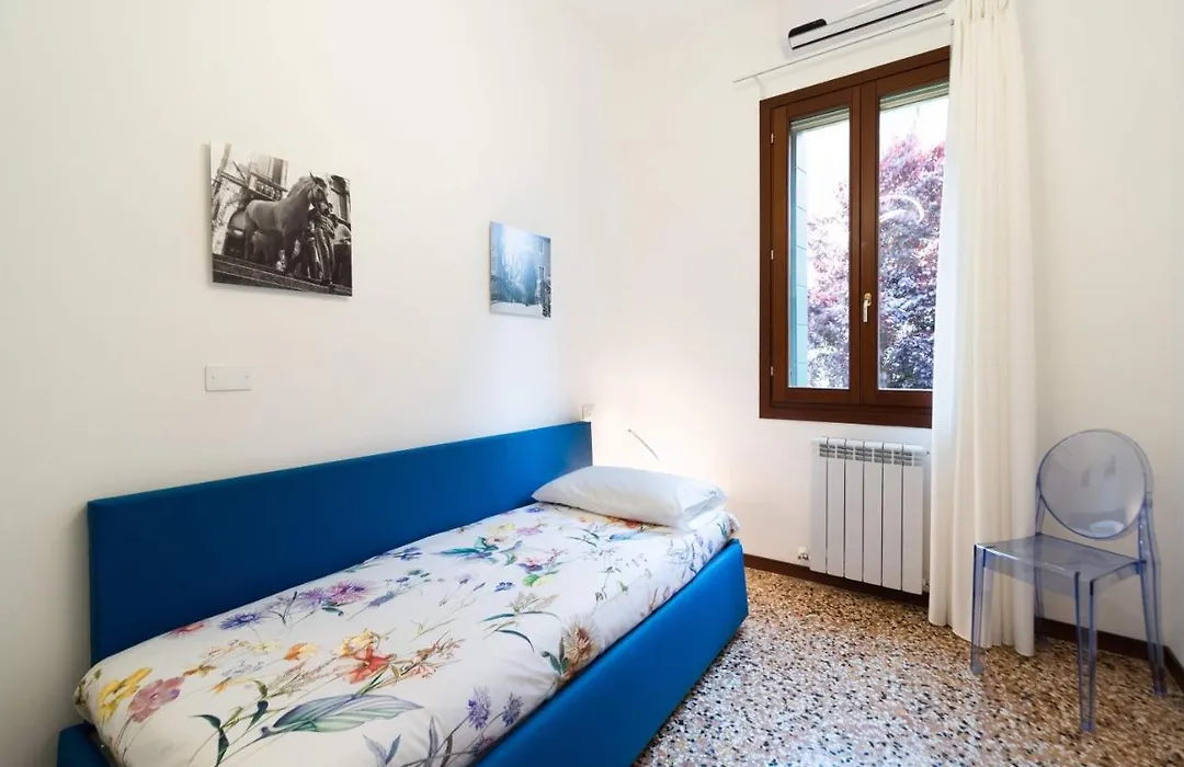 Just Urban Stays - Castello 5067 Boutique Apartment-1