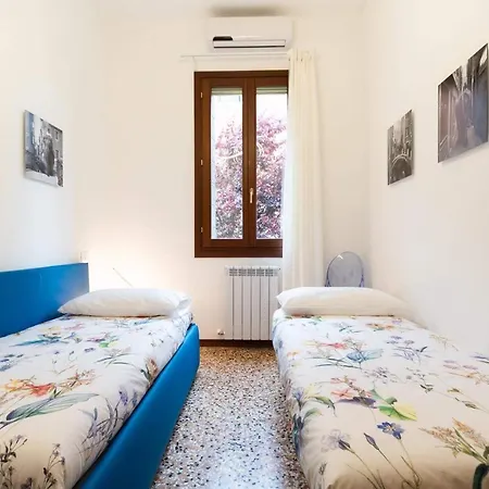 Just Urban Stays - Castello 5067 Boutique Apartment-3