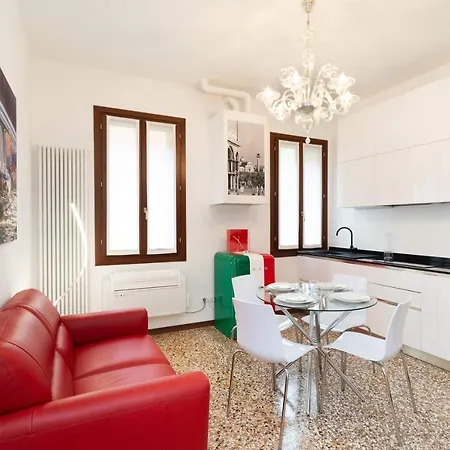 Just Urban Stays - Castello 5067 Boutique Apartment-2